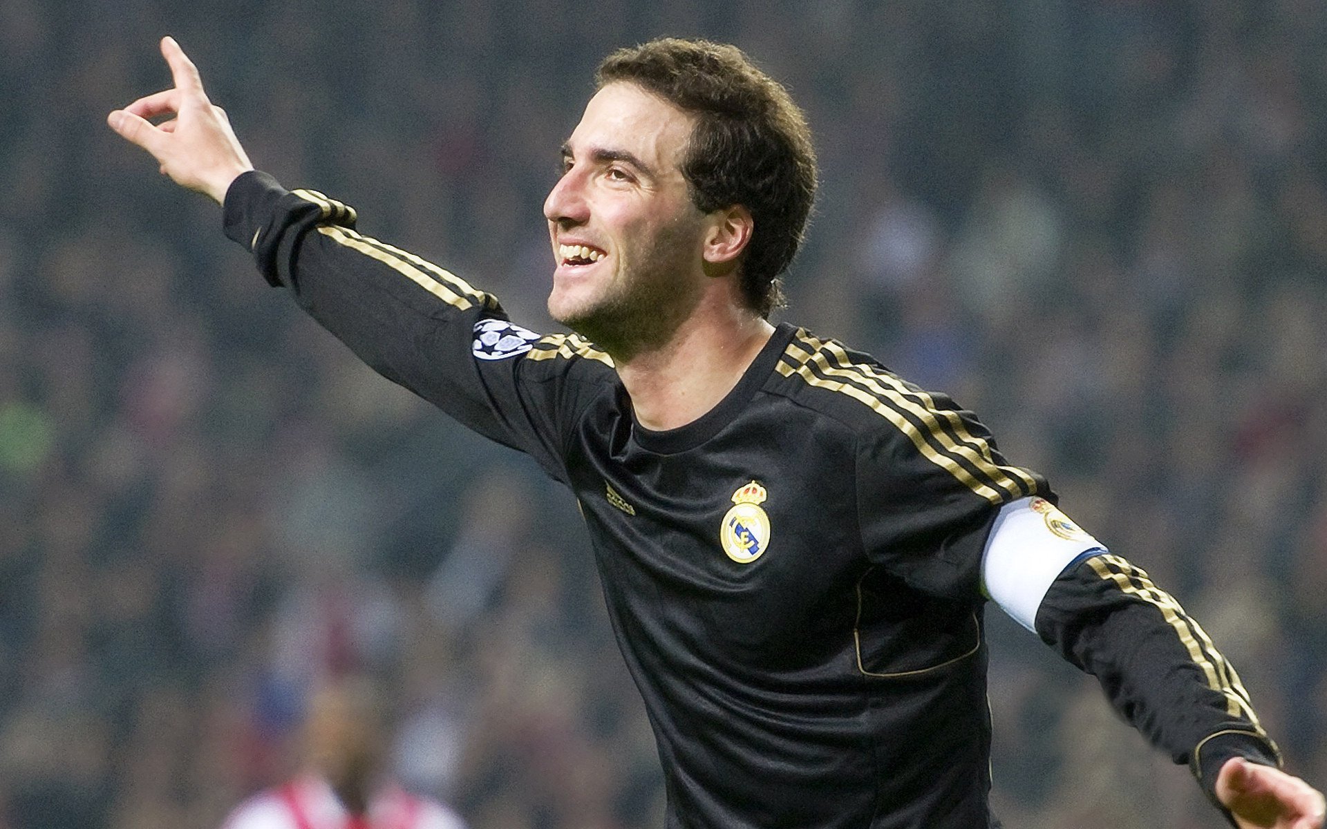 波兰男篮在欧洲预赛中表现出色，提前晋级到世界大赛，波兰男篮强吗